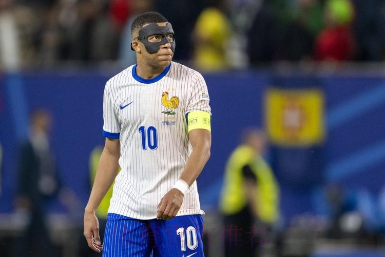 科贝：姆巴佩只会被停赛一场 犯规发生在争球权时